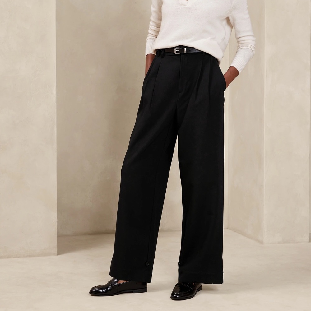 Banana Republic Factory Pleated Tab-Leg Pant